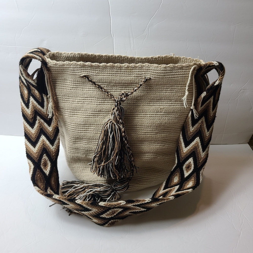 WAYUU handmade beige  bag